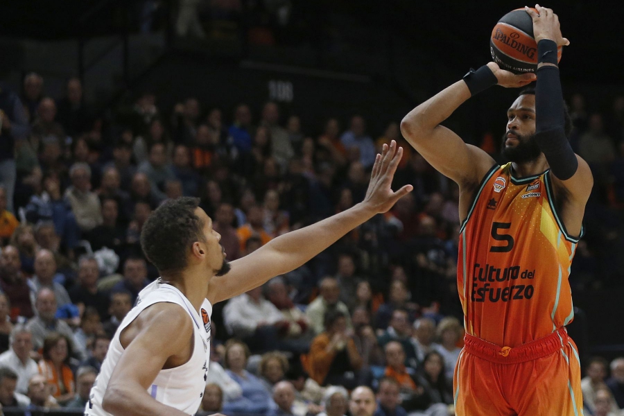 Duel d'altura a la Fonteta amb la visita del Real Madrid